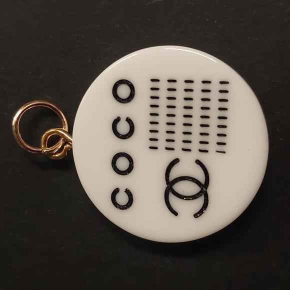 CC White and Black COCO Resin Charm Pendant - Picture 1 of 3